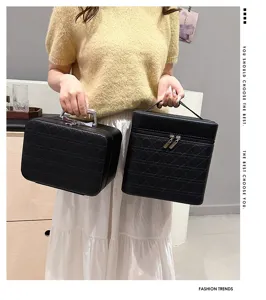 Discover our large capacity black quilted PU leather cosmetic storage bag and travel makeup box.