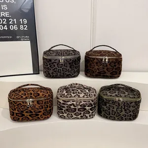 Leopard print cosmetic bag large capacity portable makeup pouch toiletry organizer travel case