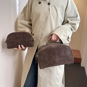 Retro brown cosmetic bag set with handle, large capacity mother-daughter makeup storage.