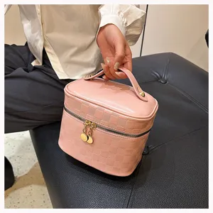 Pink checkerboard cosmetic bag portable PU leather makeup vanity case travel organizer