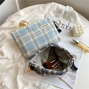 Classic tweed makeup bag stylish plaid cosmetic pouch portable travel toiletry organizer for women!