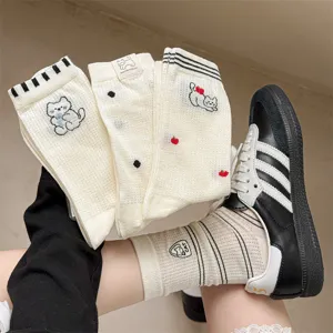 Cute cartoon cat print cotton mesh mid tube socks for women, breathable summer causal socks.