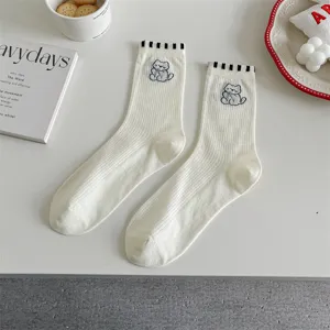 Cute cartoon cat embroidered white mid socks, breathable ribbed cotton summer socks for daily use.
