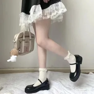 Chaussettes japonaises style JK Lolita avec bordure en dentelle de perles pour tenues.