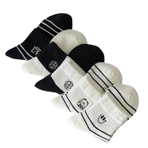 Women black and white striped embroidered cotton socks, cute casual mid-tube socks for daily wear.