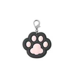 Porte-clés patte de chat mignon avec mousqueton, accessoire adorable pour les clés et sacs.