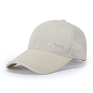 Cappellino da baseball da uomo in rete traspirante con visiera lunga per il sole estivo.