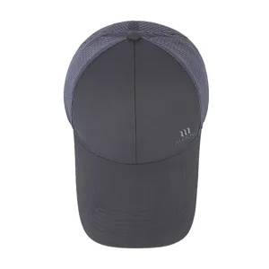 Dunkelgraue atmungsaktive Mesh-Baseballcap für Sommer, Outdoor, Sonnenschutz und Sportaktivitäten.