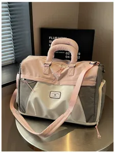 Große Reisetasche Sporttasche, pink-graue Weekender Tasche mit großem Fassungsvermögen für Reisen.