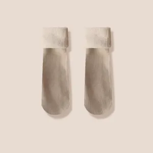 Thickened plush warm snow socks for women, cozy winter thermal mid-tube sleep socks.