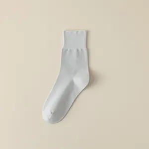 Solid color cotton crew socks for women, breathable thin combed cotton spring daily wear.