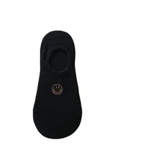Women black low-cut boat socks with cute embroidered smiley face, comfortable invisible socks.