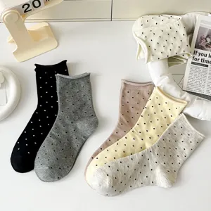 Calcetines de tubo medio con lunares para mujer algodón puro borde enrollado estilo dulce