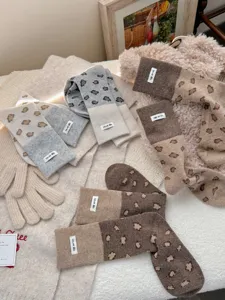 Korean style colorblock leopard wool socks for women, thick cozy winter vintage crew socks.