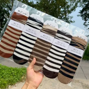 Women casual striped stacking socks set multi color knee high socks 5 pairs pack