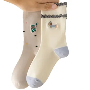 Japanese cartoon embroidered cute mid-tube socks for women, sweet college style comfortable cotton socks.