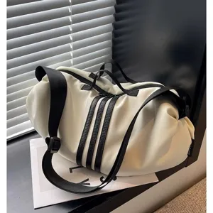 Large capacity casual shoulder bag, stylish commuter travel crossbody bag for daily use.