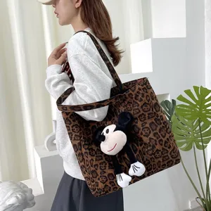 Large capacity leopard print canvas tote bag women autumn winter main view model display