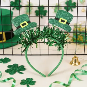 St. Patrick's Tag Haarreif mit grüne Glitzer-Zylinderhüten, Lametta und Kleeblatt-Details.