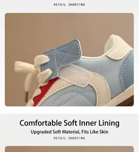 Détail de baskets décontractées pour enfants, design colorblock tendance, doublure douce.