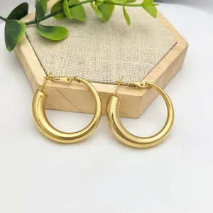Klobige Gold-Creolen für Damen, stilvoller Edelstahl Vintage-Schmuck für den Alltag.