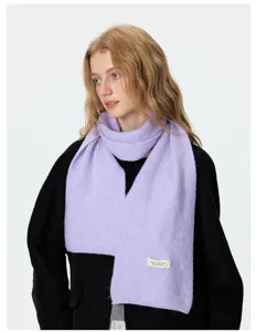 Morbida e calda sciarpa in maglia tinta unita, elegante scaldacollo invernale.