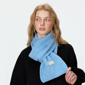 Sciarpa in maglia tinta unita autunno inverno per donna, morbida calda lunga collo blu.