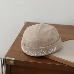 Kinder khaki Dockerkappe Retro Canvas Miki Hat Melonenhut mit weißer Stickerei.