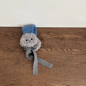 Kinderen schattige pluche oorbeschermers met lang bandje winter warm zachte oorwarmers