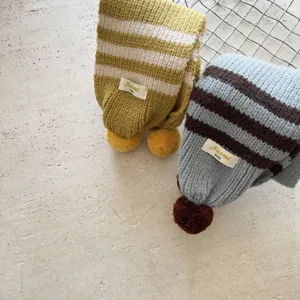 Sciarpa a righe lavorata a maglia per bambini inverno caldo collo con pompon moda bambino