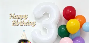 40-inch white number foil balloon birthday party decoration set with colorful latex balloons props.