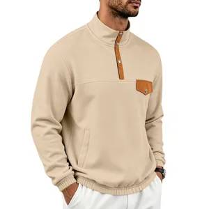 Sudadera casual para hombre con cuello alto, bolsillo de contraste y botones a presión.