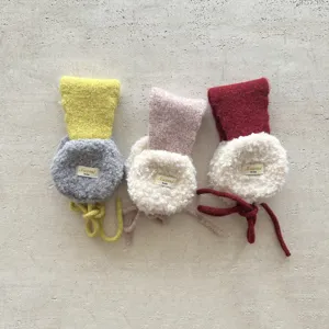 Kinder Plüsch Lammfell Ohrenschützer Winter Farbblock Strick warme Ohrenwärmer für Jungen.