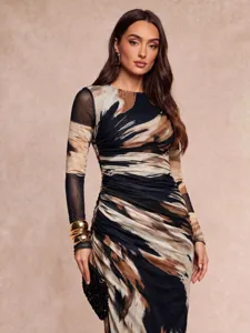 Elegant women long sleeve marble print ruched maxi dress for stylish spring autumn wear.
