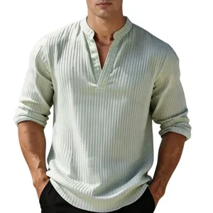 Top casual de manga larga con cuello en V acanalado liso pullover holgado para hombre.