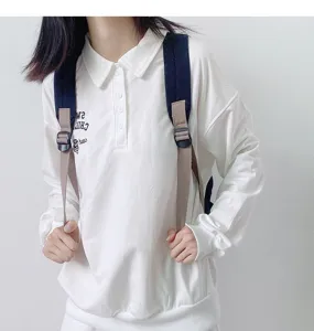 Gedetailleerd overzicht van canvas rugzakriemen en casual dagelijkse kledingstijl.