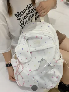 Zaino bianco in stile giapponese con stelle colorate, grande capacita per la scuola.