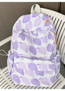 Vista dettagliata dello zaino con motivo a frutta viola, tessuti e tasche pratiche.