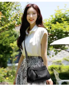 Zwarte krokodillenmotief zacht lederen schoudertas voor vrouwen, vintage stijl crossbody tas.