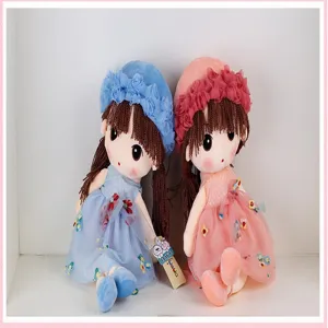 Set di bambole di peluche per ragazze con cappello di fiore e vestito, morbido giocattolo per bambini.