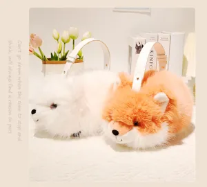 Borsa a mano in peluche carina con manico in pelle bianca, morbida consistenza per ogni giorno.