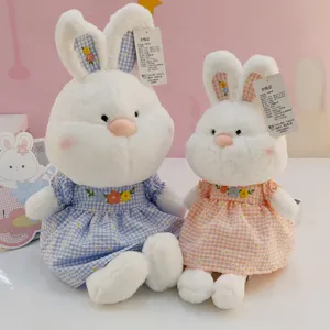 Adorable lapin en peluche avec robe à carreaux, peluche douce pour enfants et filles.