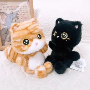 Bonito juego de peluche de gato, suaves muñecas para decoración de salpicadero de coche y regalos.