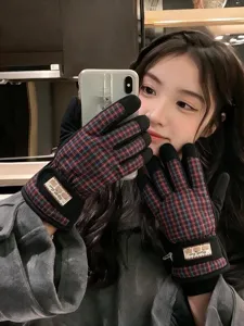 Gants de ski imperméables à carreaux rétro avec doublure polaire chaude pour l'hiver.