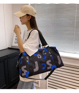 Grand sac de sport polochon de voyage fitness pour entrainement et courts deplacements.