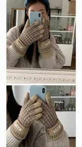 Gants de ski imperméables à carreaux rétro, vue détaillée, gants d'hiver chauds et épais de sport.