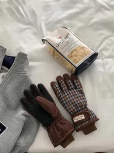 Gants de ski imperméables à carreaux rétro, gants thermiques épais doublés pour l'hiver.