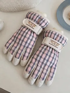 Gants de ski imperméables à carreaux rétro avec doublure en polaire pour l'hiver.