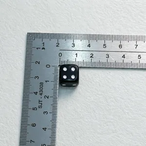 Dado de 6 caras de acrilico negro solido de 12mm sin agujero para manualidades y juegos.