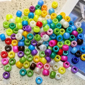 Cuentas de barril acrilicas 6x9mm con agujero 3.8mm, ideales para joyeria DIY y manualidades.